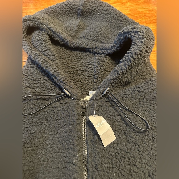 Aerie Sherpa Jacket NWT - Picture 2 of 7